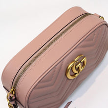 Load image into Gallery viewer, GG Marmontmatelassé small shoulder bag 24cm