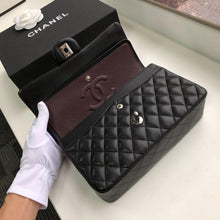 Load image into Gallery viewer, CC Flap Bag X Lambskin Medium