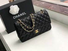 Load image into Gallery viewer, CC Flap Bag X Lambskin Medium