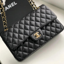 Load image into Gallery viewer, CC Flap Bag X Lambskin Medium