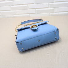 Load image into Gallery viewer, GG shoulder bag Medium Size