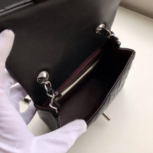 Load image into Gallery viewer, CC Flap Bag X Lambskin Mini