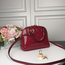 Load image into Gallery viewer, Alma BB Vernis Leather