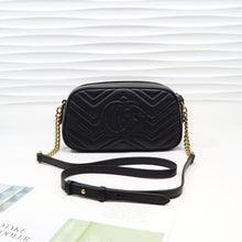 Load image into Gallery viewer, GG Marmontmatelassé small shoulder bag 24cm