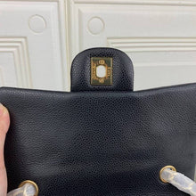 Load image into Gallery viewer, CC Flap Bag X Caviar Small 20cm
