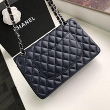 Load image into Gallery viewer, CC Flap Bag X Lambskin Medium