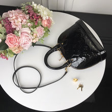 Load image into Gallery viewer, Alma BB Vernis Leather