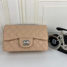 Load image into Gallery viewer, CC Flap Bag X Caviar Small 20cm