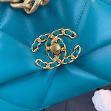 Load image into Gallery viewer, CC 19 Flap Bag Medium