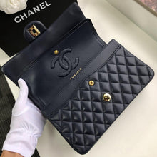 Load image into Gallery viewer, CC Flap Bag X Lambskin Medium
