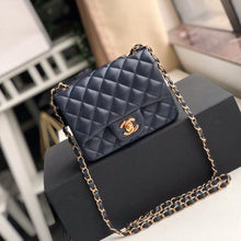 Load image into Gallery viewer, CC Flap Bag X Lambskin Mini