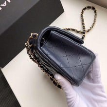 Load image into Gallery viewer, CC Flap Bag X Lambskin Mini