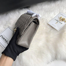 Load image into Gallery viewer, CC Flap Bag X Caviar Medium