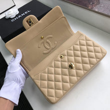 Load image into Gallery viewer, CC Flap Bag X Lambskin Medium