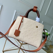 Load image into Gallery viewer, Montaigne BB Empreinte