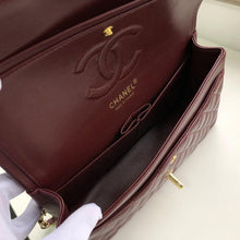 Load image into Gallery viewer, CC Flap Bag X Lambskin Medium
