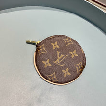Load image into Gallery viewer, ROUND COIN PURSE
