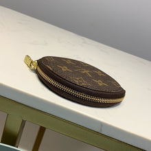 Load image into Gallery viewer, ROUND COIN PURSE
