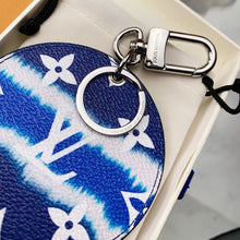 Load image into Gallery viewer, ESCALE KEY HOLDER AND BAG CHARM

