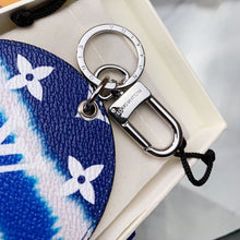Load image into Gallery viewer, ESCALE KEY HOLDER AND BAG CHARM
