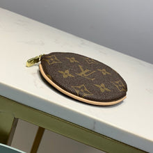 Load image into Gallery viewer, ROUND COIN PURSE

