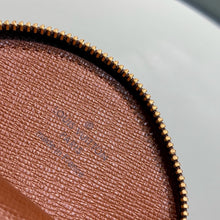 Load image into Gallery viewer, ROUND COIN PURSE
