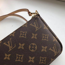 Load image into Gallery viewer, POCHETTE ACCESSOIRES
