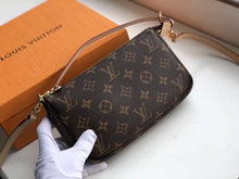 Load image into Gallery viewer, POCHETTE ACCESSOIRES
