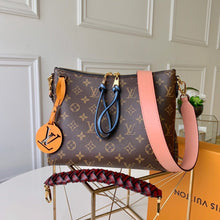 Load image into Gallery viewer, BEAUBOURG HOBO MINI
