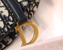 Load image into Gallery viewer, OBLIQUE SADDLE BAG

