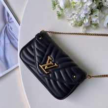 Load image into Gallery viewer, NEW WAVE CHAIN POCHETTE

