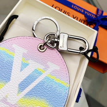 Load image into Gallery viewer, ESCALE KEY HOLDER AND BAG CHARM
