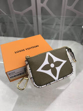 Load image into Gallery viewer, MICRO POCHETTE ACCESSOIRES
