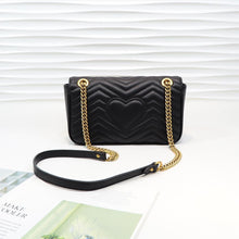 Load image into Gallery viewer, GG Marmont matelassé shoulder bag 26cm
