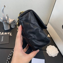 Load image into Gallery viewer, CC 19 Flap Bag Medium
