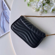 Load image into Gallery viewer, NEW WAVE CHAIN POCHETTE
