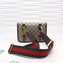 Load image into Gallery viewer, Vintage messenger bag
