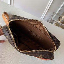 Load image into Gallery viewer, SOFT TRUNK POUCH
