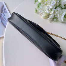 Load image into Gallery viewer, NEW WAVE CHAIN POCHETTE
