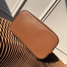 Load image into Gallery viewer, Dauphine Backpack
