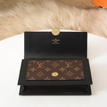 Load image into Gallery viewer, FLORE CHAIN WALLET
