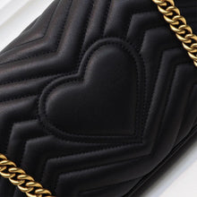 Load image into Gallery viewer, GG Marmont matelassé shoulder bag 26cm

