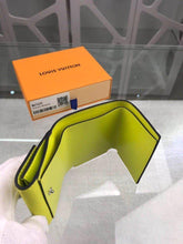 Load image into Gallery viewer, DISCOVERY COMPACT WALLET
