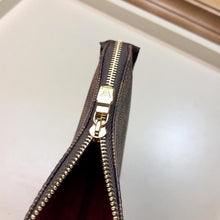 Load image into Gallery viewer, Mini POCHETTE ACCESSOIRES
