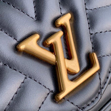 Load image into Gallery viewer, NEW WAVE CHAIN POCHETTE
