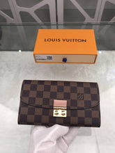 Load image into Gallery viewer, CROISETTE CHAIN WALLET

