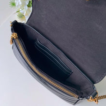 Load image into Gallery viewer, NEW WAVE CHAIN POCHETTE

