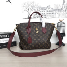 Load image into Gallery viewer, FLOWER ZIPPED TOTE MM

