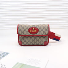 Load image into Gallery viewer, Vintage messenger bag
