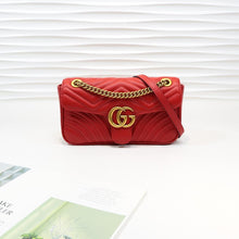 Load image into Gallery viewer, GG Marmont matelassé shoulder bag 26cm
